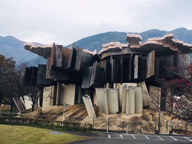 岐阜県こどもの国＿養老天命反転地