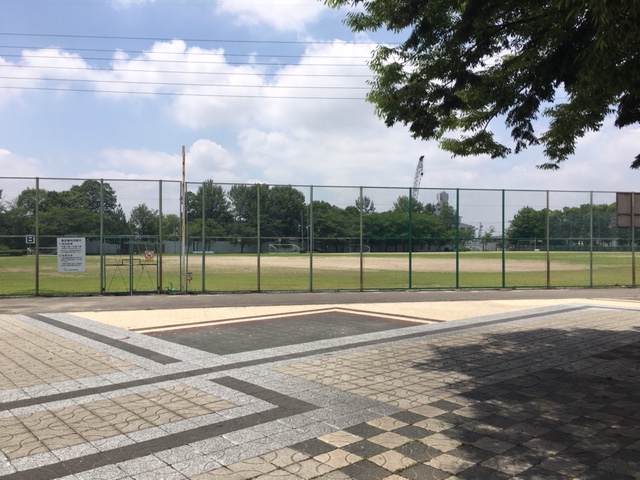 朝宮公園＿スポーツ施設・サッカーコート・テニスコート・プール