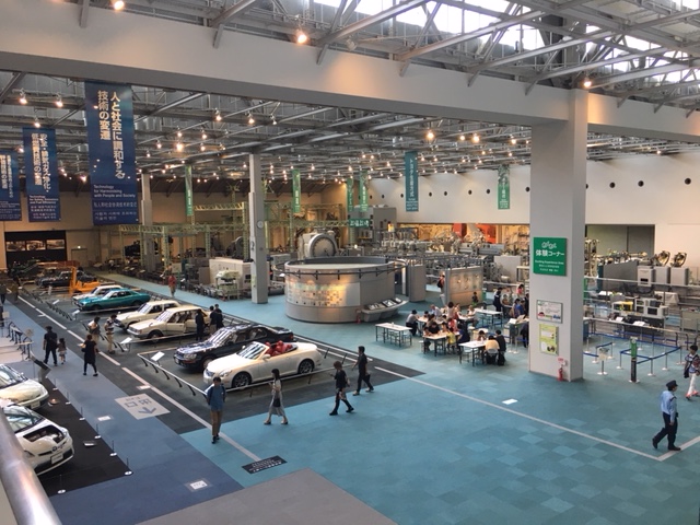 トヨタ産業技術記念館　自動車館