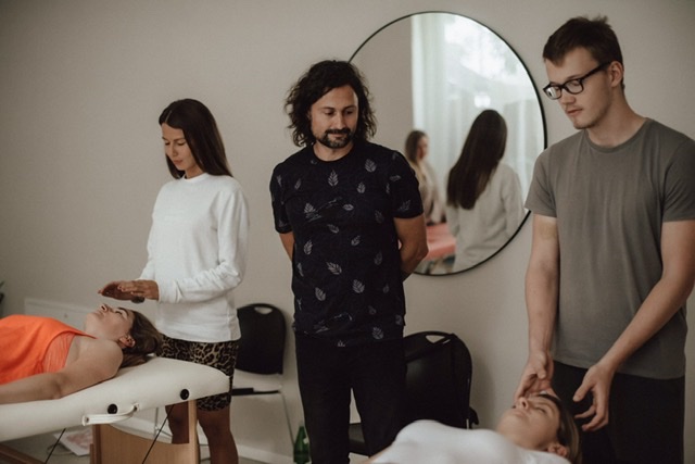 Reiki Meister Neuss, David Fernández Rosas.