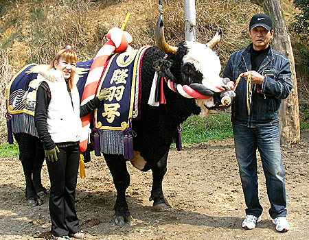 亀山さんの奥様、隆羽パンダ、亀山さん