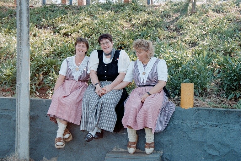 Die "vergessenen Jodlerinnen" Trudy Knotz, Christa Gyr und Brigitta Inderbitzin