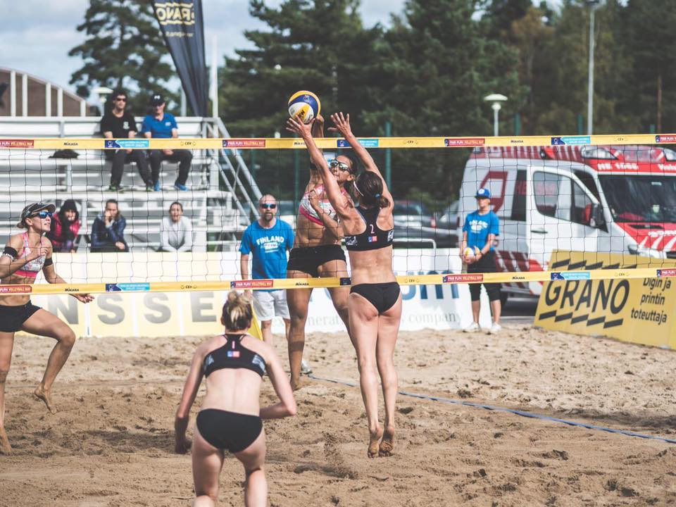 Mel Coutts & Lynne Beattie Beach Volleyball Scotland UK Commonwealth Games Gold Coast 2018