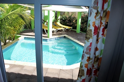 pool-Ferienhaus-CAS-IGUANA-Urlaub-Curacao-Karibik-Villapark-Fontein