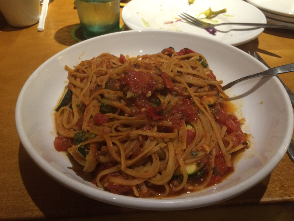 Whole wheat linguine with fresh pasta sauce for dinner at Olive Garden! Yummy!