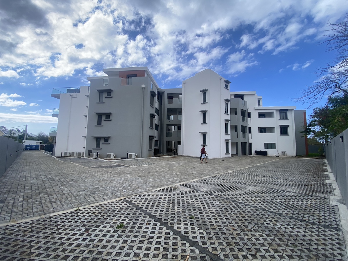 nouvelle résidence SAMUDRA appartements Ground +2 R+2 à TROU AUX BICHES plage à pied nord Île Maurice par JINVESTY