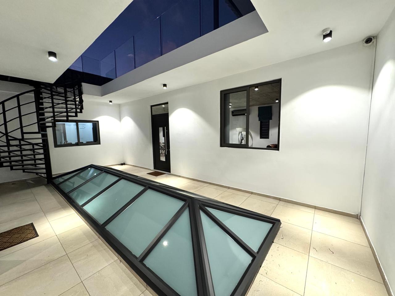 achat et vente immobilier Île Maurice VILLA PENTHOUSE + bureaux d'exception cap malheureux grand baie