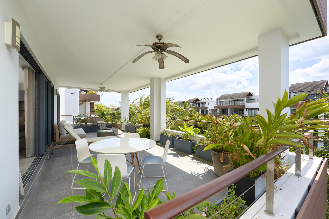 Achat et revente appartement T3 Choisy les bains plage à pied JINVESTY île Maurice votre agence immobilière.