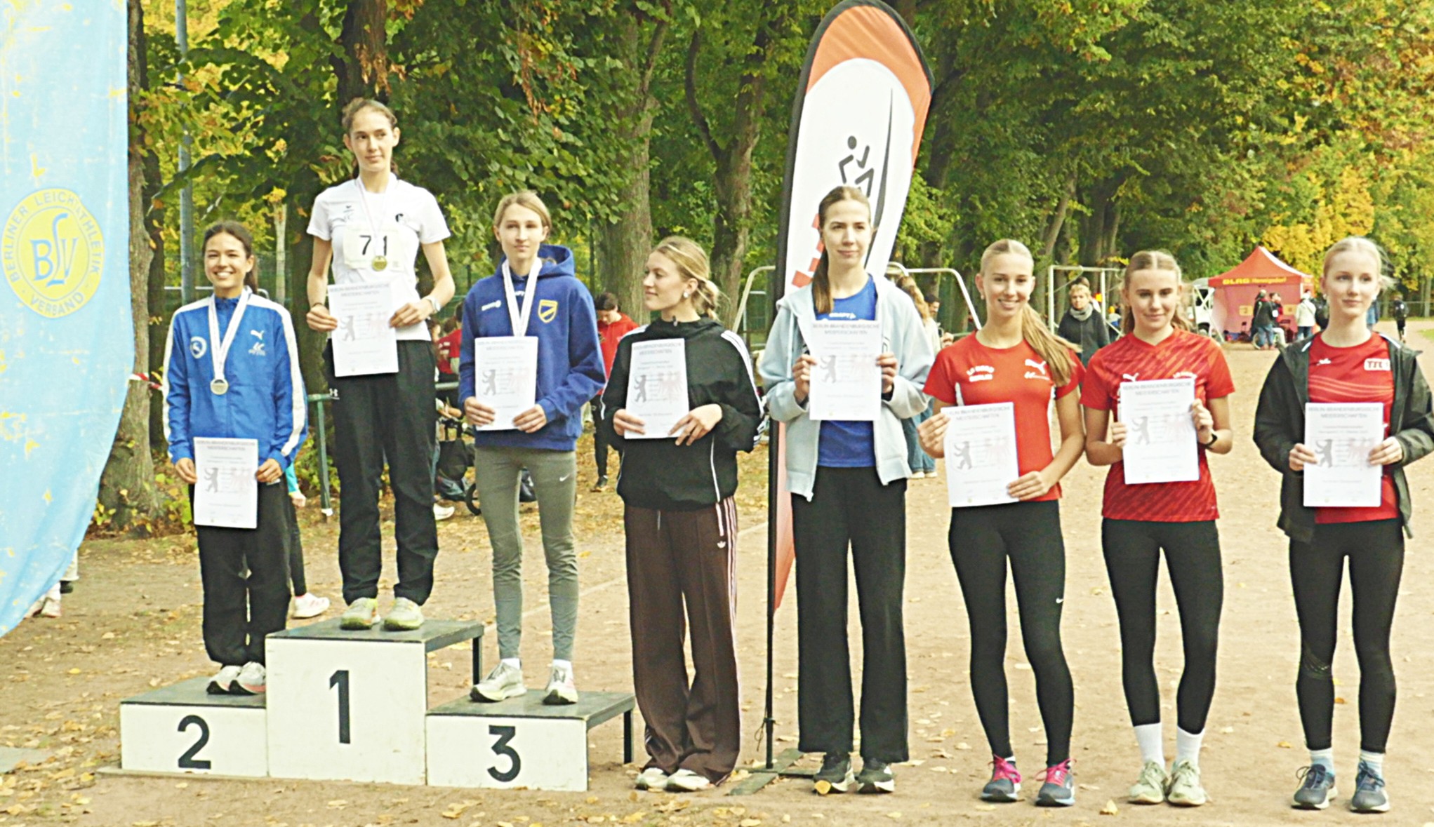 Siegerehrung U18, Ada Rang 2, Salome Rang 4