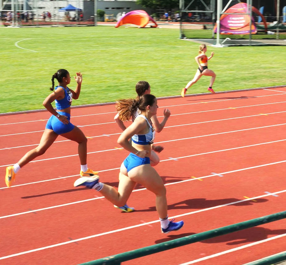 Lina, 200m Bahn 6