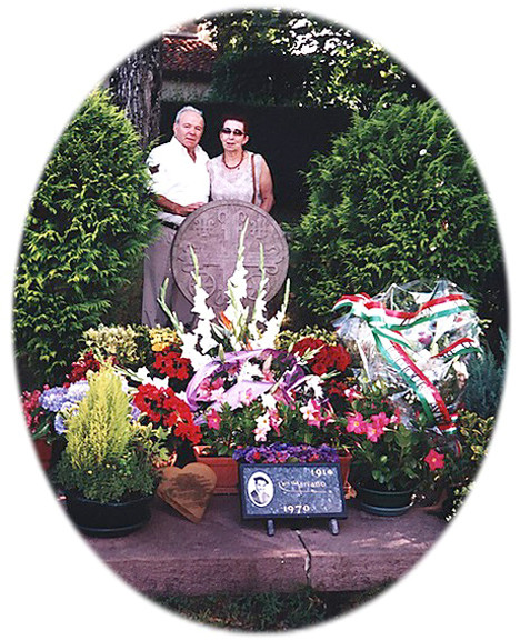 José y su esposa Silvia. Tumba de Luis Mariano