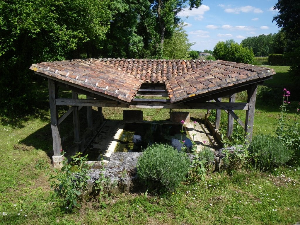 Lavoir en impluvium de Sept Fonts