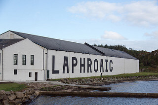 ラフロイグ10年・アードベッグやボウモア、正規品と並行輸入品の違い