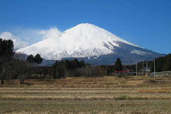 キリン富士山麓樽熟原酒50度、高評価ウイスキーが終売で価格高騰中