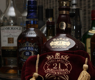 ROYAL SALUTE 24年 ロイヤルサルート スコッチ ウイスキー 築き上げ ROYAL SALUTE 24年 ロイヤルサルート スコッチ ウイスキー 築き上げ