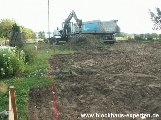 Blockhaus Baustelle _Erdaushub - www.blockhaus-experten.de 