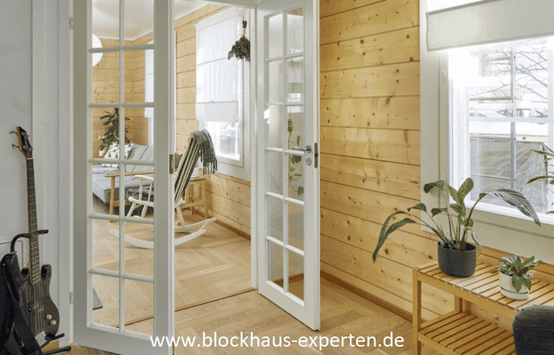 Die Preisunterschiede zwischen Blockbohlenhäusern und Wohnblockhäusern: Wichtige Faktoren im Vergleich