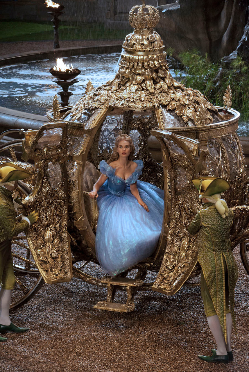 Cinderella - Lily James - Disney - kulturmaterial