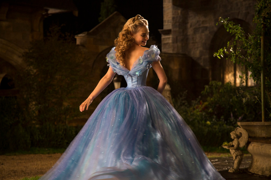 Cinderella - Lily James - Disney - kulturmaterial