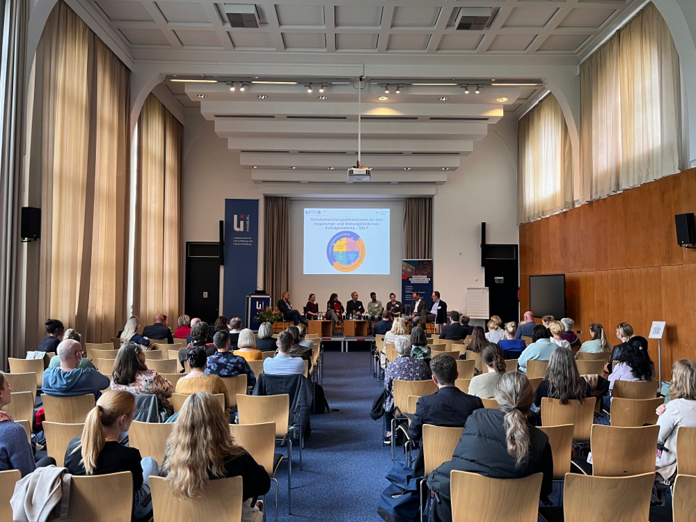 Podiumsdiskussion am Samstag