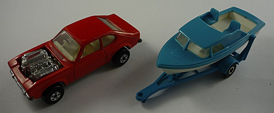TP-05 MB67B Hot Rocker orangerot & MB09A Boat und Trailer blau/weiß