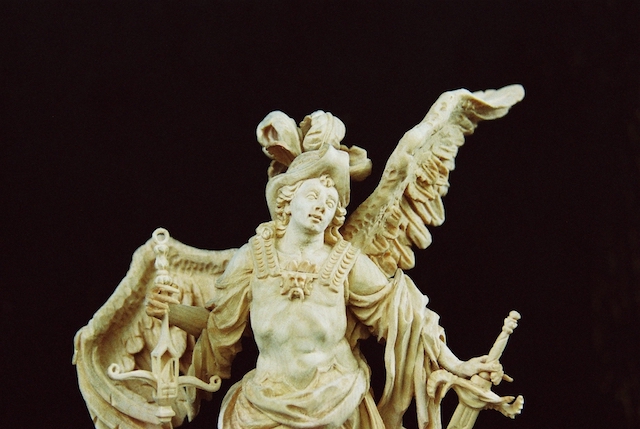 Erzengel Gabriel - Zirbelkiefer, 20 cm