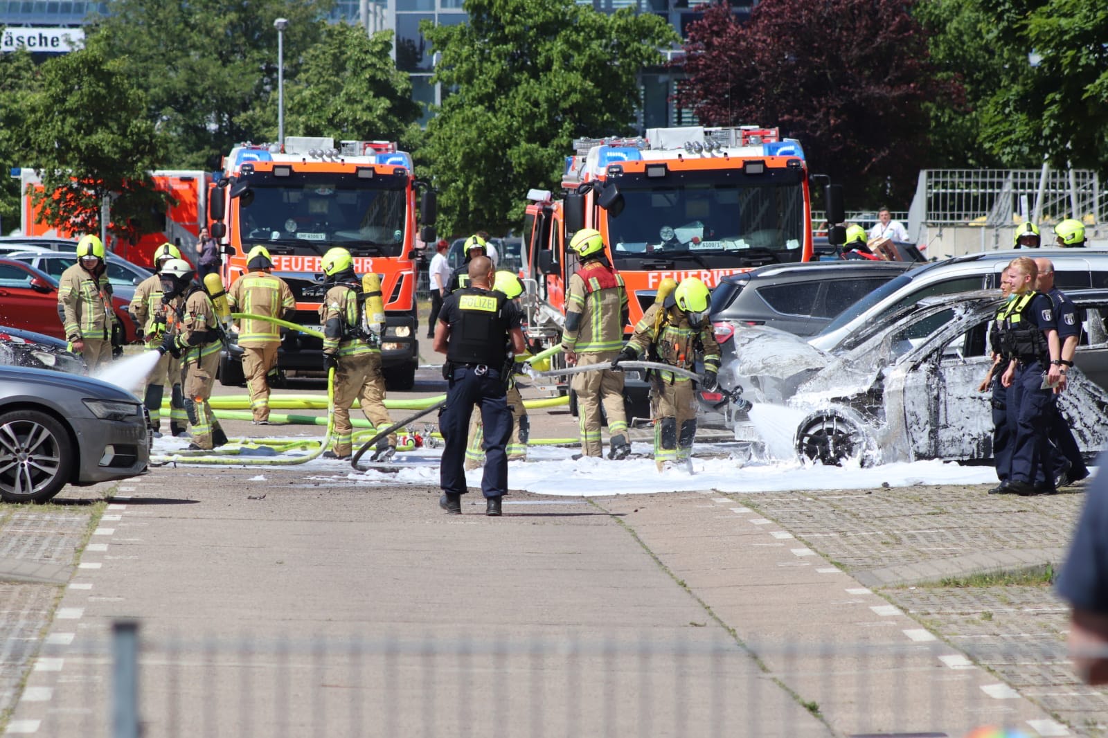 Mehrere brennende Autos in Marzahn