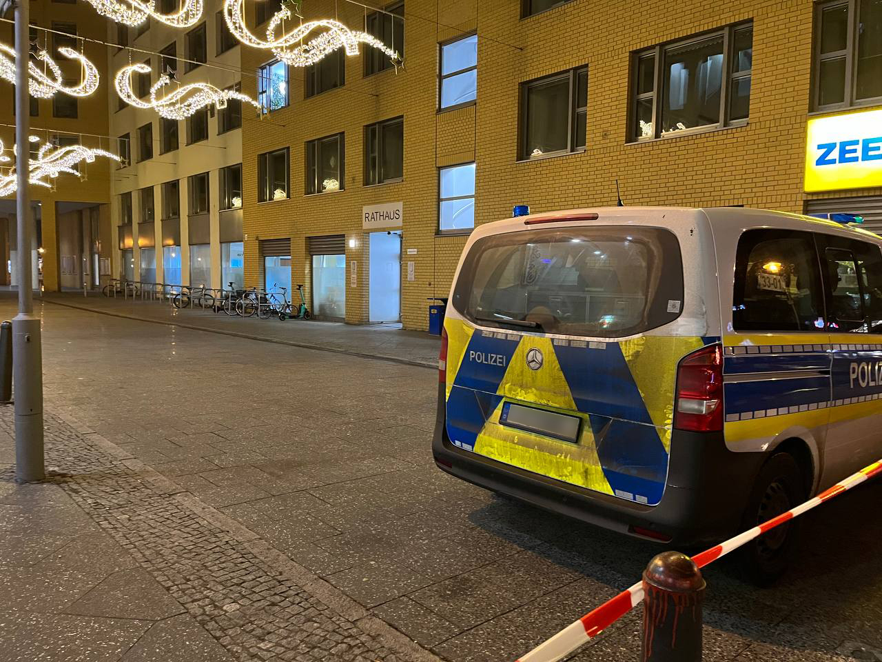 Rathaus Helle Mitte: Entwarnung nach Bombendrohung
