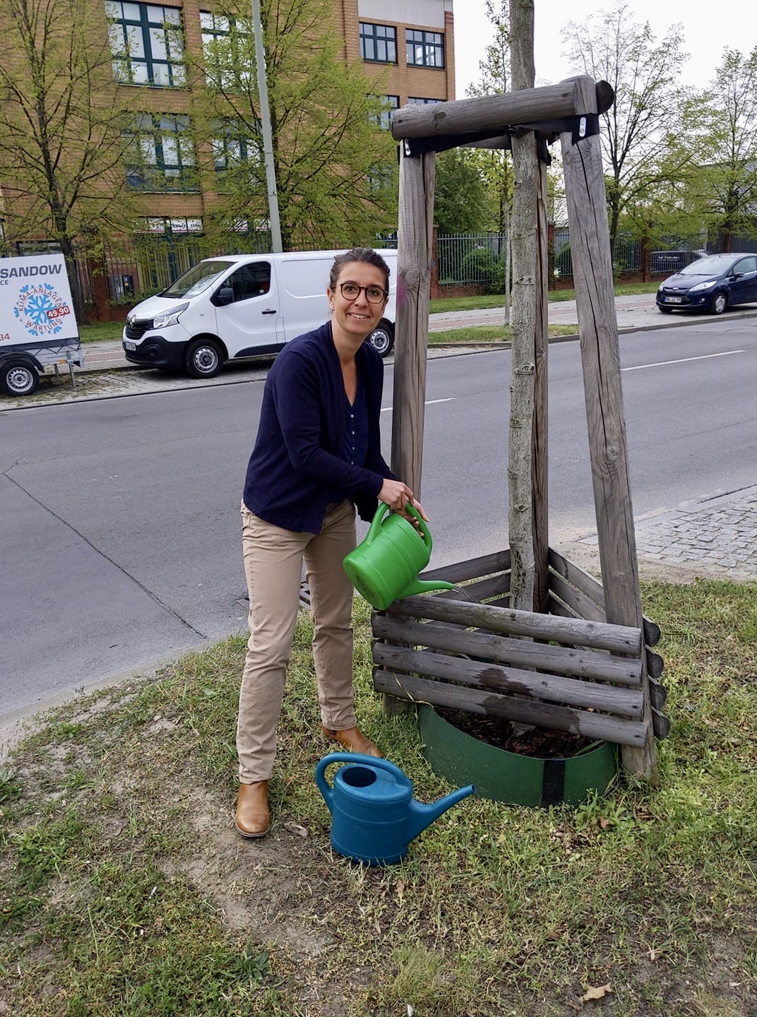 Bezirksstadträtin Nadja Zivkovic geht mit gutem Beispiel voran.