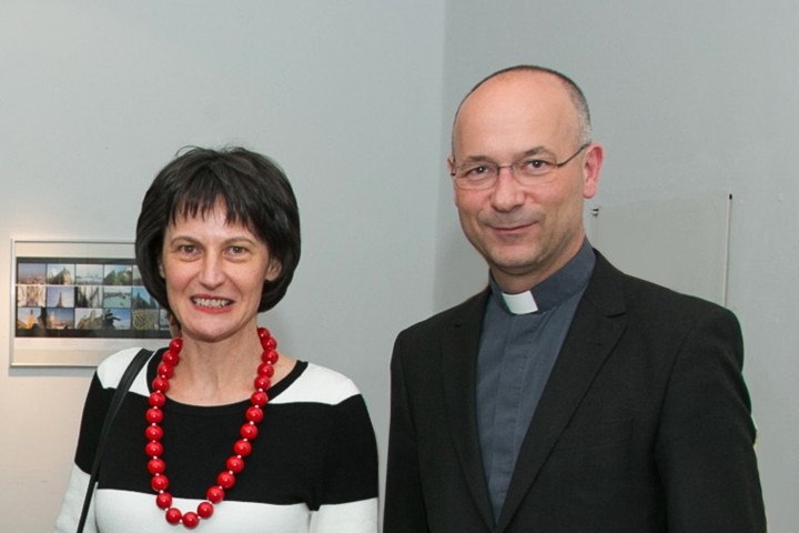 Künstlerin Stefanie Grüssl, Dompfarrer Toni Faber
