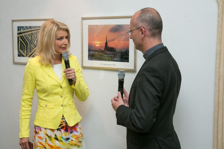 Eröffnung der Ausstellung mit Hausherrn Dompfarrer Toni Faber