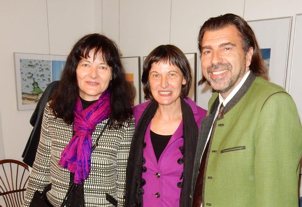 Susanne Wechtitsch, Stefanie Grüssl mit Bürgermeister Josef Wallner 