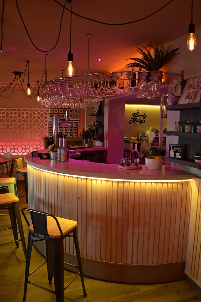 Reformas de bares de copas   BLODDY MARY