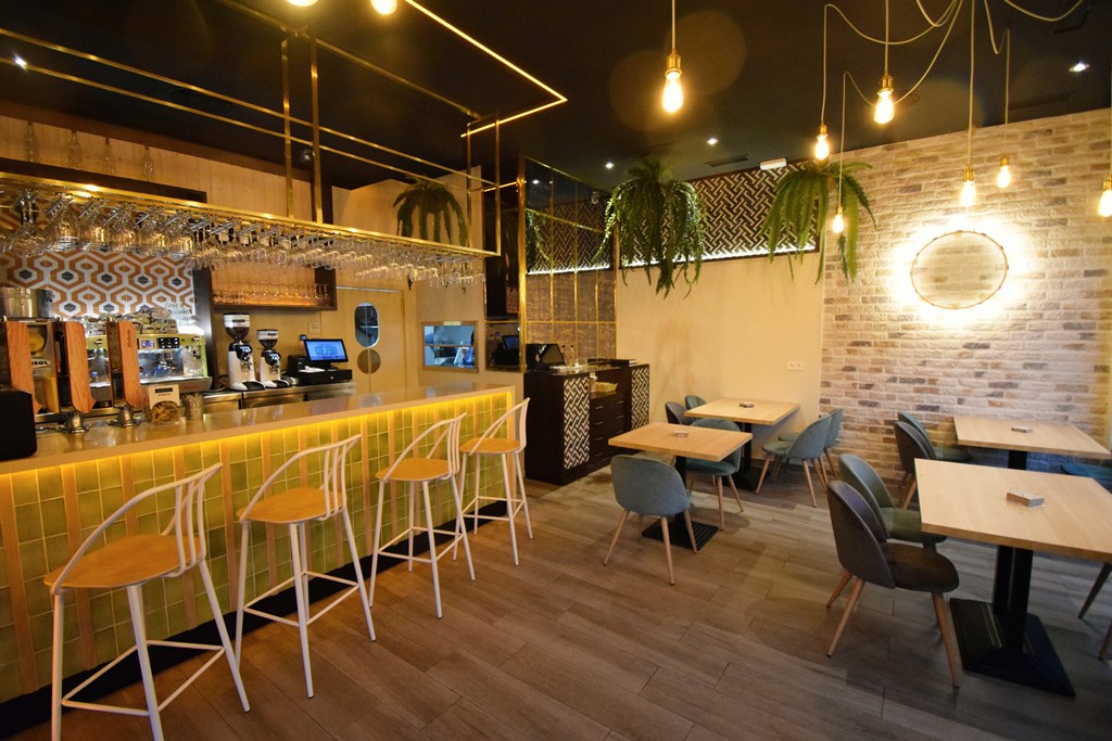 Diseño y reforma de cafetería en Sevilla