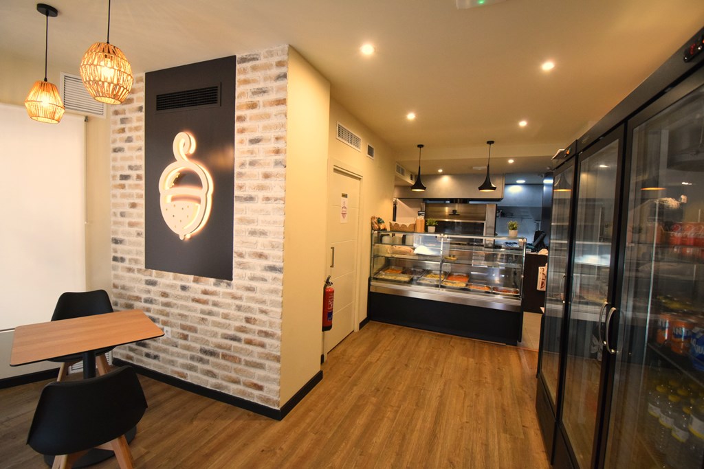 Reforma tienda gourmet en Marbella