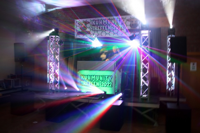 Kuhmunity/Twitch Stream 2022