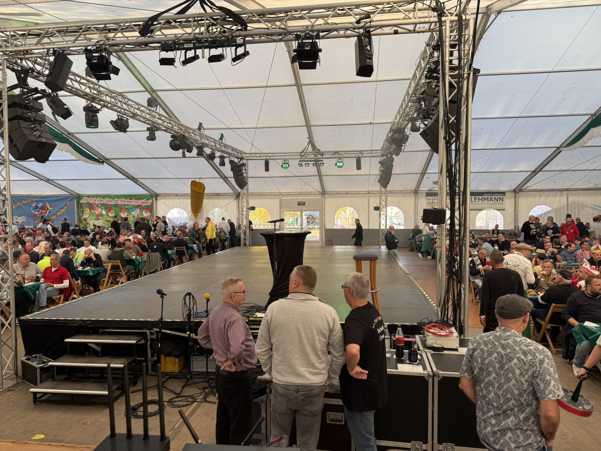 Festzelt KG Fidele Möhnen Lannesdorf 2024