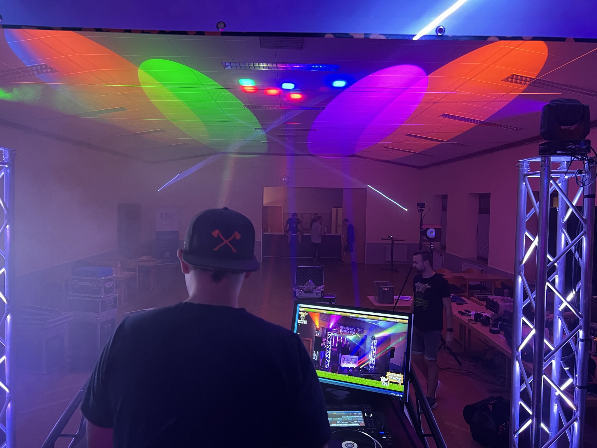 Kuhmunity/Twitch Stream 2023