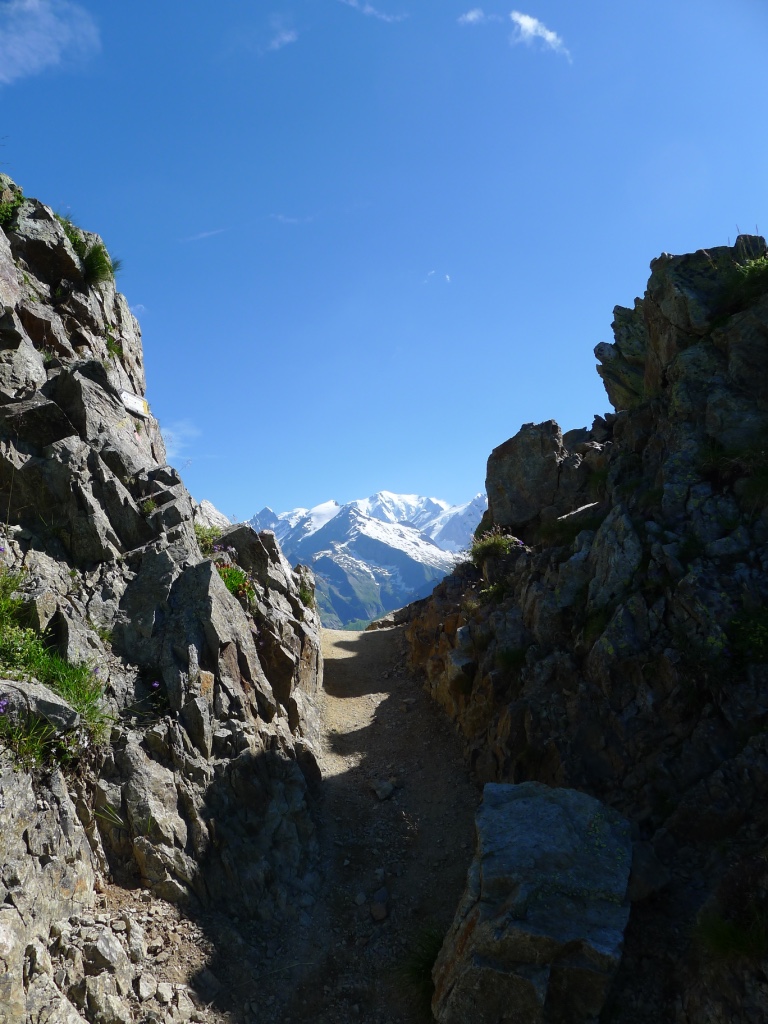 Vue sur le Mont-Blanc en arrivant au Col de la Fenêtre