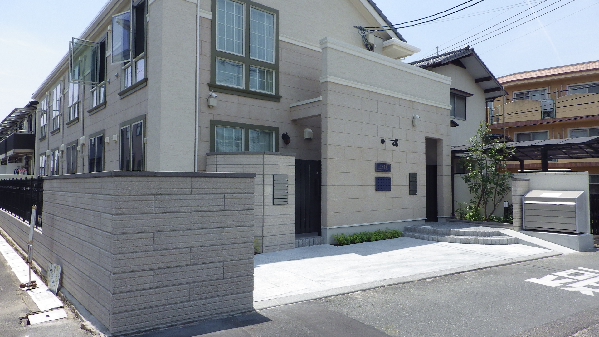 外構　エクステリア　集合住宅　三井ホーム　ブロック塀　アルミ鋳物フェンス　コンクリート平板　ピンコロ石　岡山市