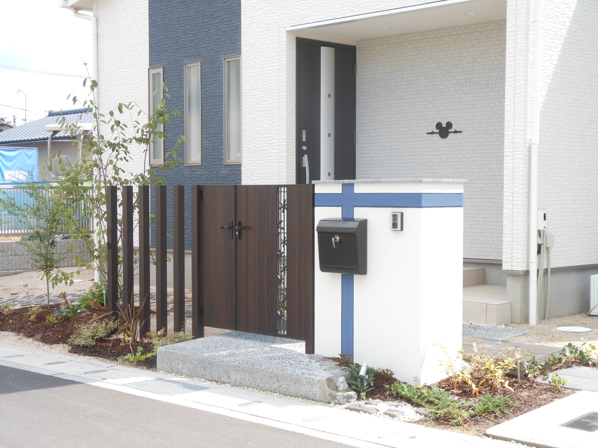 外構　エクステリア　庭　カーポート　ブロック塀　耐火レンガ　洗出し　アイアン　倉敷市