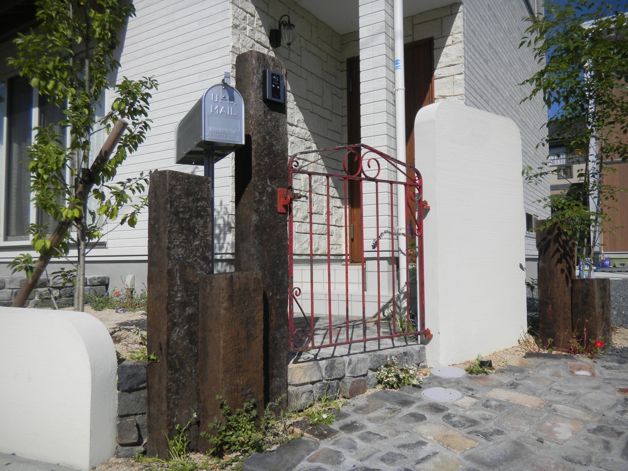 外構　エクステリア　ブロック塀　枕木　耐火レンガ　岡山市