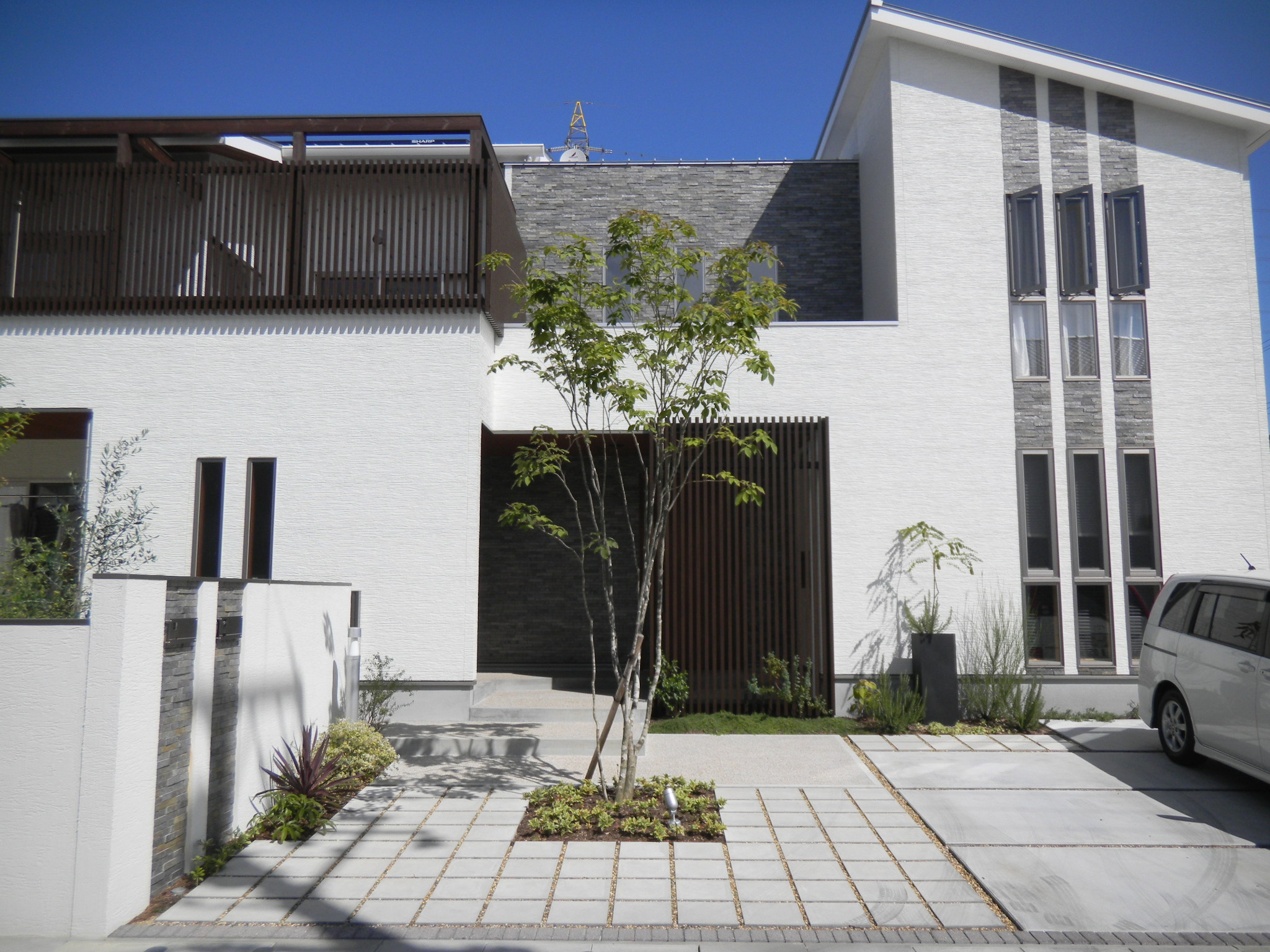 二世帯外構　エクステリア　庭　岡山市