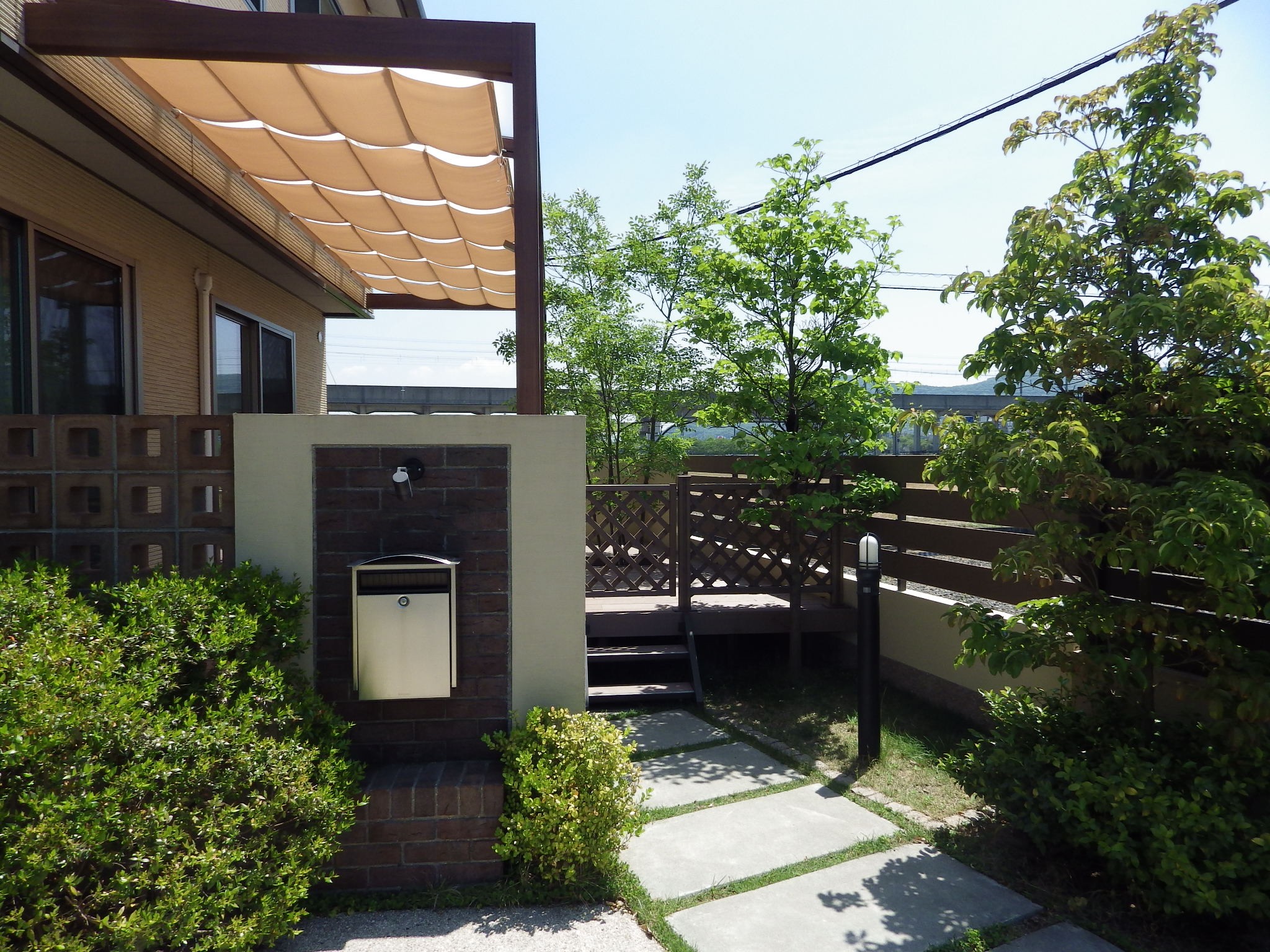 外構　エクステリア　デッキ　テラス屋根　倉敷市
