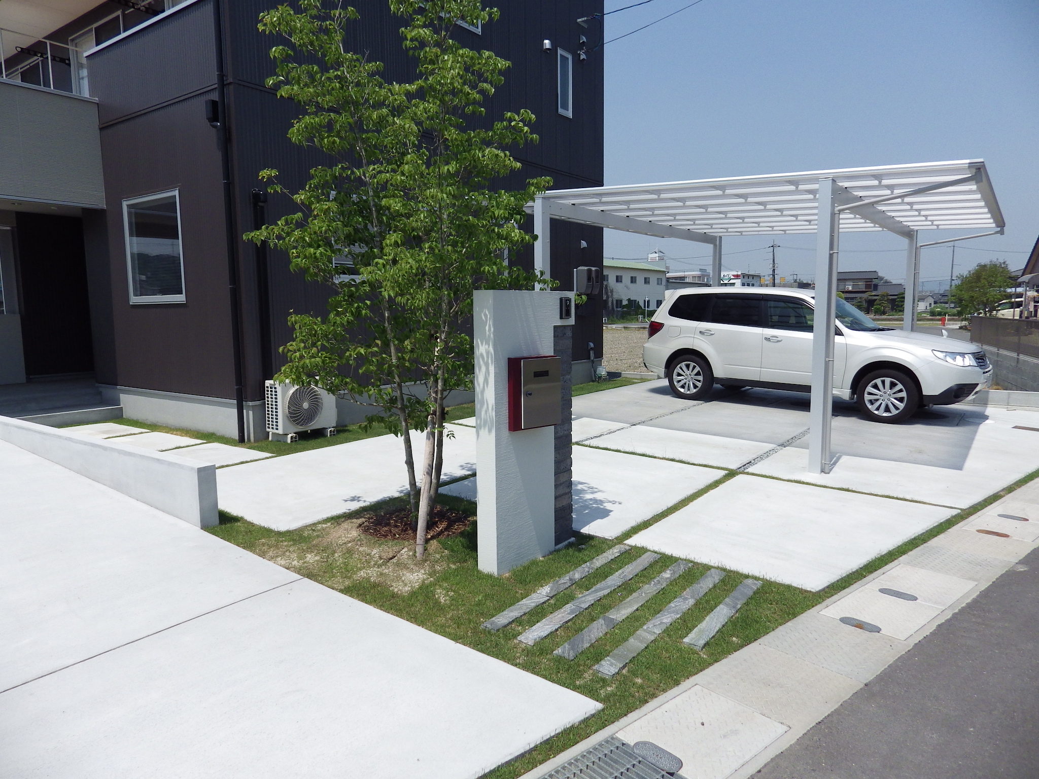 外構　エクステリア　カーポート　ブロック　石張り　倉敷市