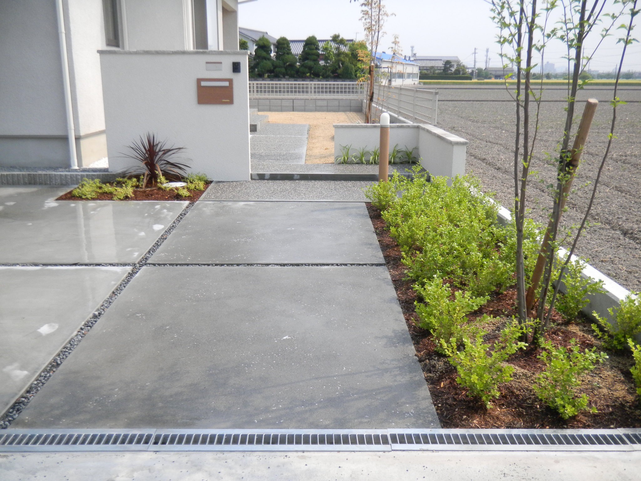 外構　エクステリア　カーポート　ブロック塀　洗出し　岡山市