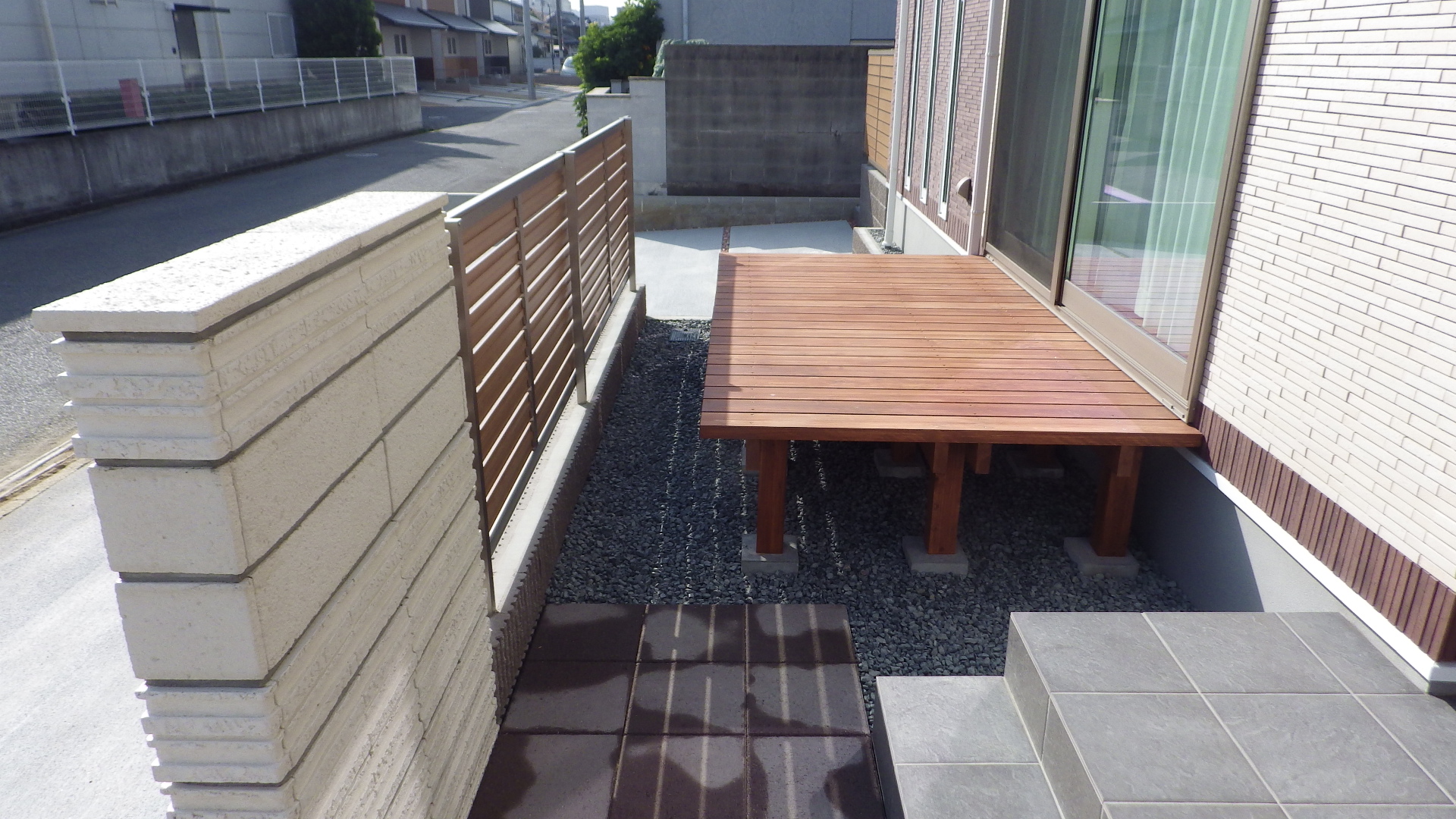 外構　エクステリア　ブロック塀　フェンス　デッキ　テラス屋根　コンクリート平板　倉敷市