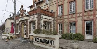 Hôtel restaurant Le Martingo sur la place du marché