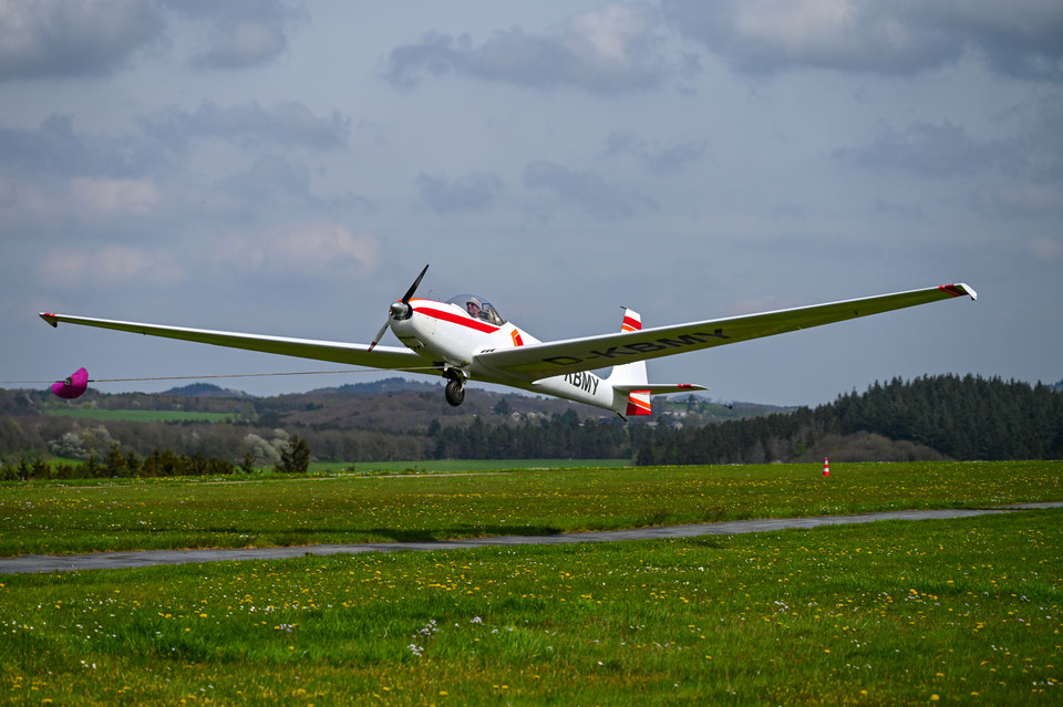 Marc Theisen in der ASK 14 beim Windenstart - Foto: Marc Schultz