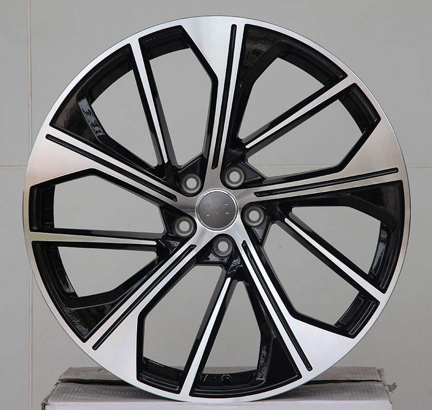 AUDI - ceracreate ページ! AUDI - ceracreate ページ!